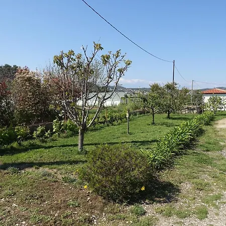 Du Pagoulin - D'hotes Bed & Breakfast 3*