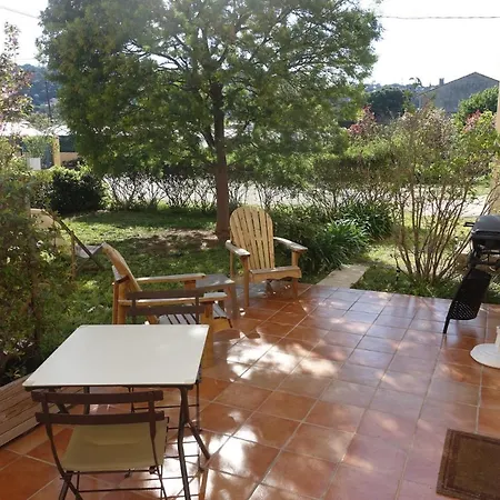 Du Pagoulin - D'hotes Bed & Breakfast 3*