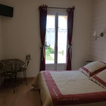 Du Pagoulin - D'hotes イエール